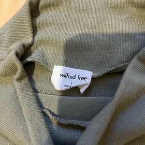 Aritzia Wilfred free mock neck sweater